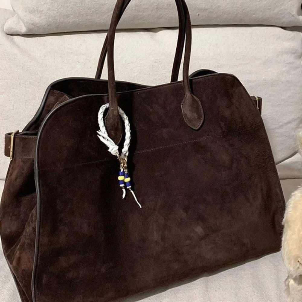 Alessia Shopper