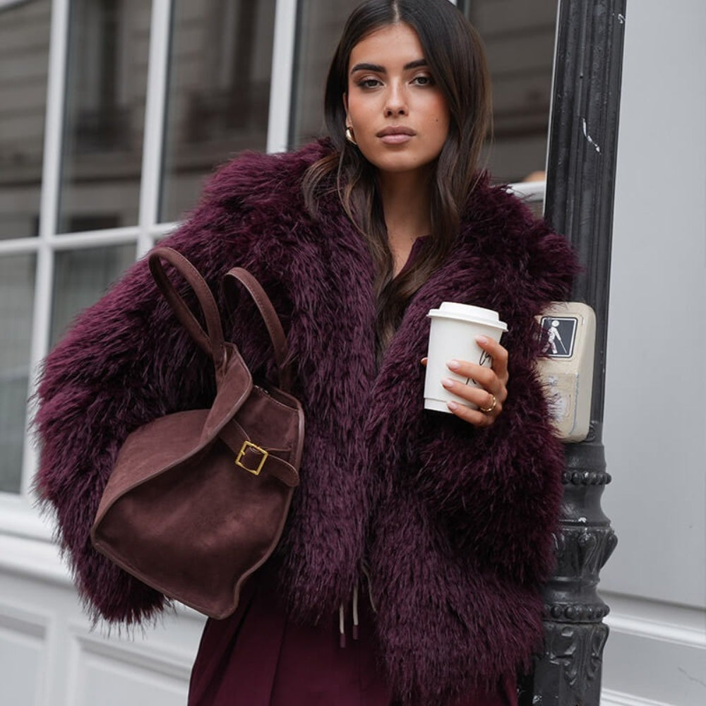 Alessia Shopper
