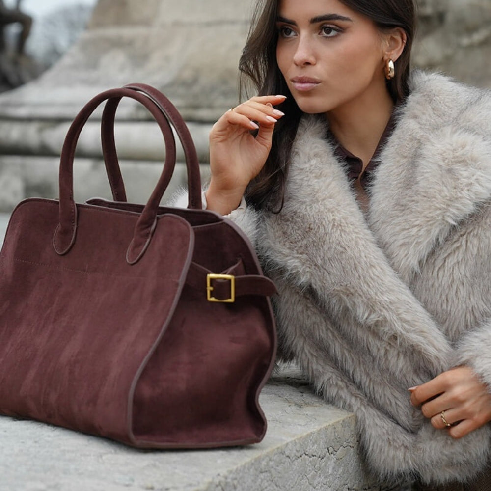 Alessia Shopper